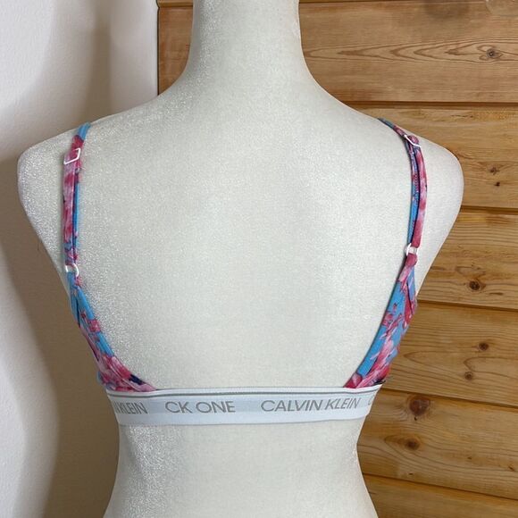 Calvin Klein One T-shirt bra.  *Size XSmall see measurements. - Picture 3 of 5